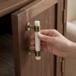 White Colour Horn Handle - Image 7